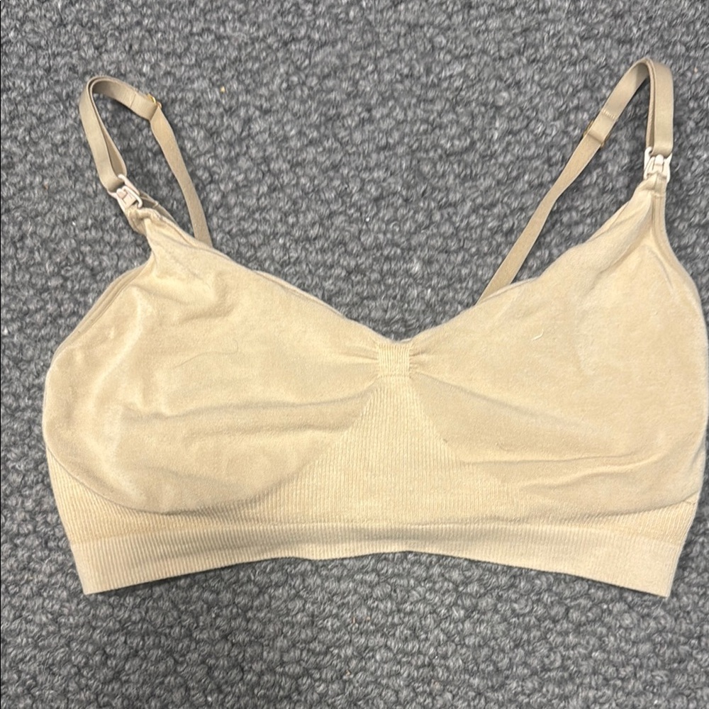 HATCH Essential Pumping & Nursing Bra – Size M
Color: Nude